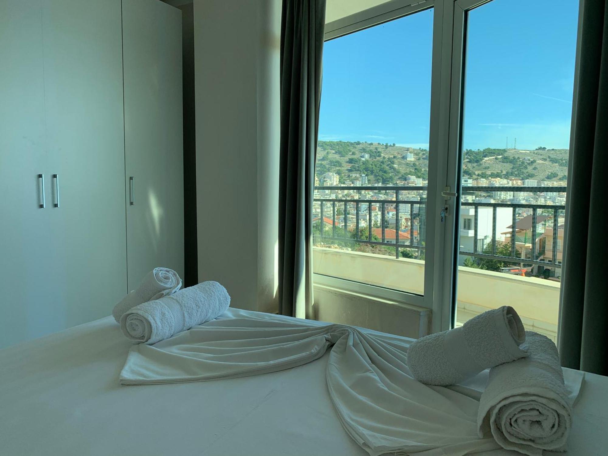 סרנדה Guest - Sea Breeze Apartments מראה חיצוני תמונה